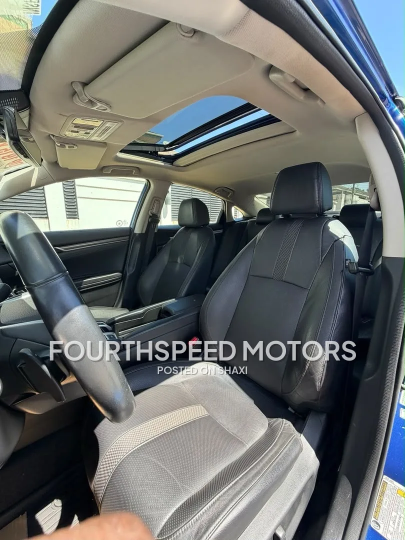 2021 Honda Civic Touring photo 7