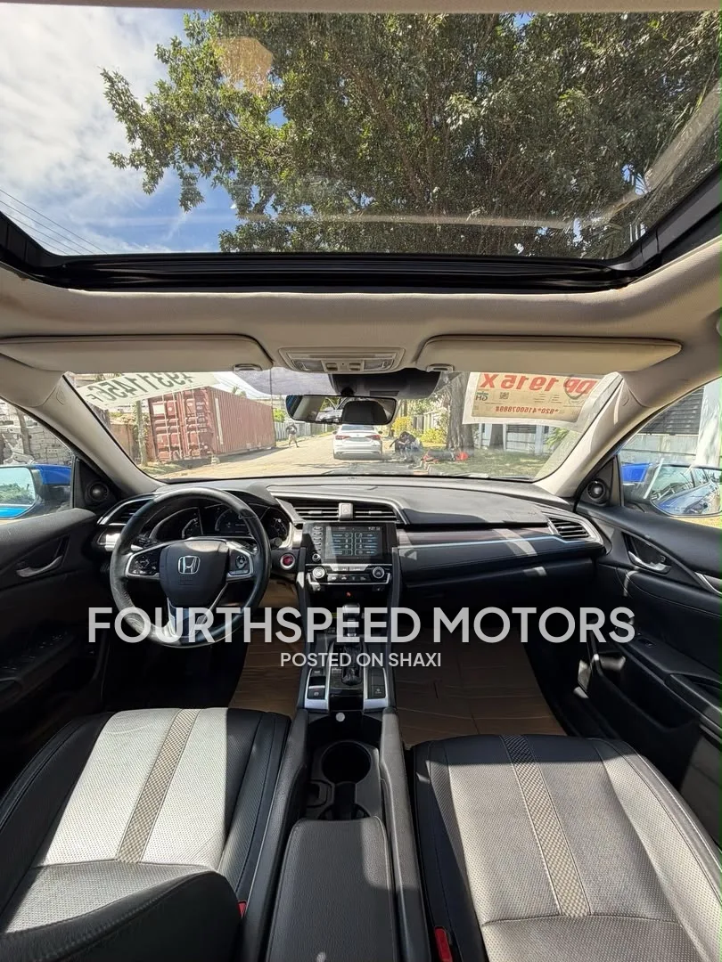 2021 Honda Civic Touring photo 4