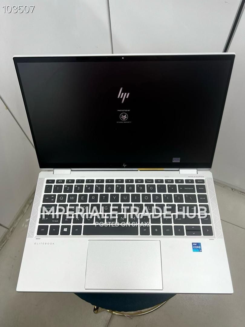 Hp Elitebook x360 1040 G8 flip touch photo 2