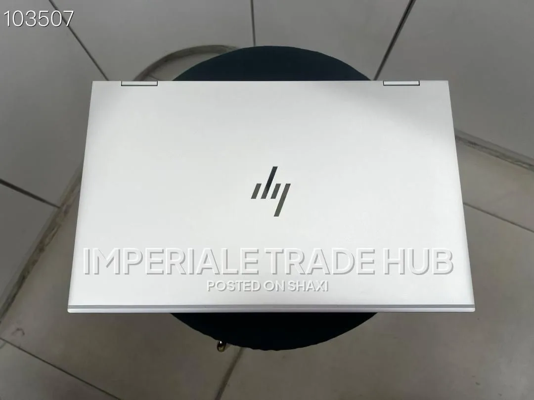 Hp Elitebook x360 1040 G8 flip touch photo 3