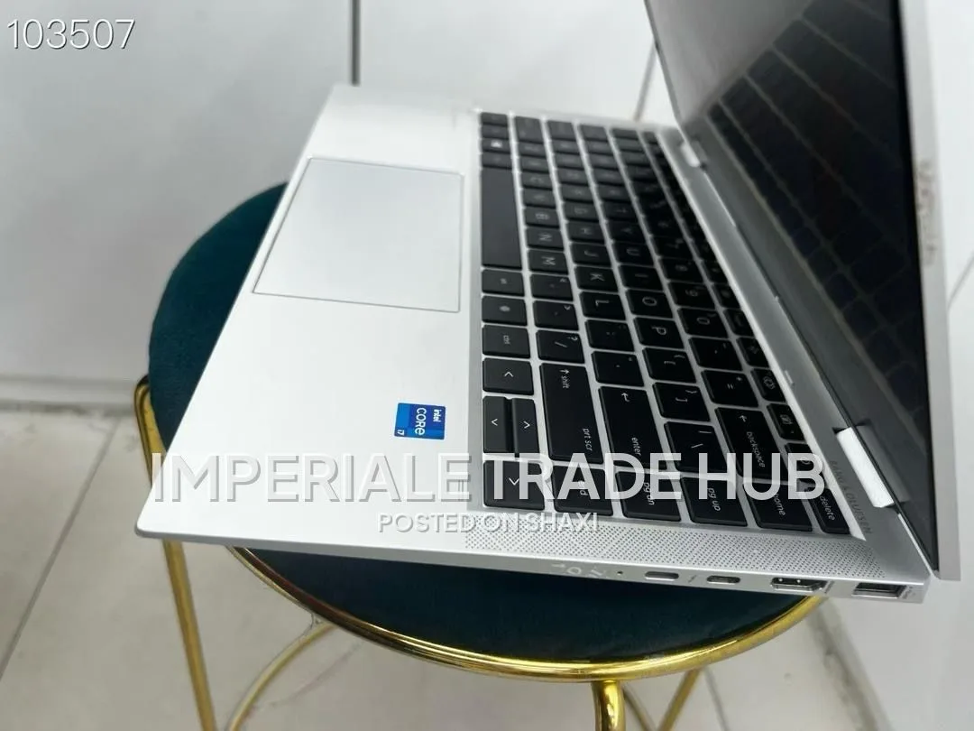 Hp Elitebook x360 1040 G8 flip touch photo 4