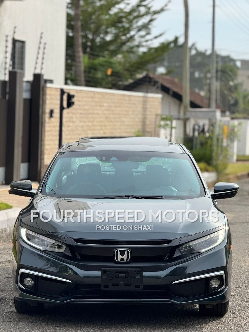 2019 Honda Civic Touring photo 3