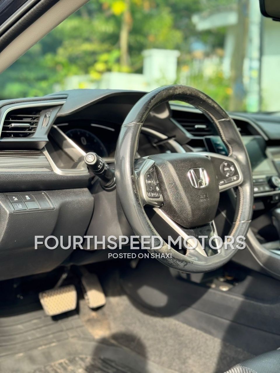 2019 Honda Civic Touring photo 5