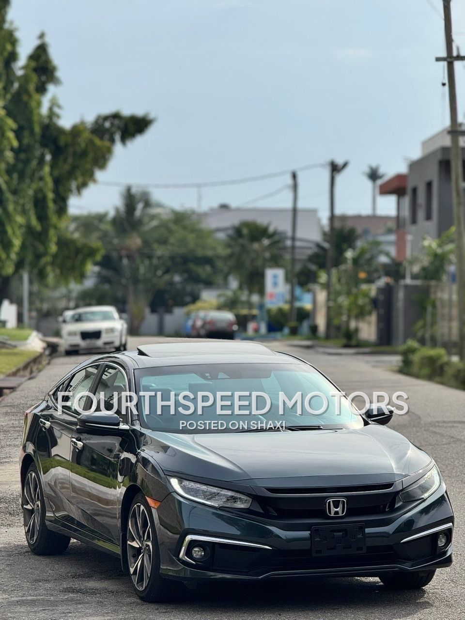 2019 Honda Civic Touring photo 2