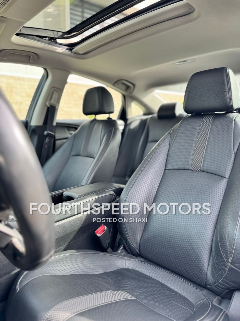 2019 Honda Civic Touring photo 7
