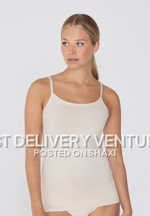 Singlets for girls photo 2