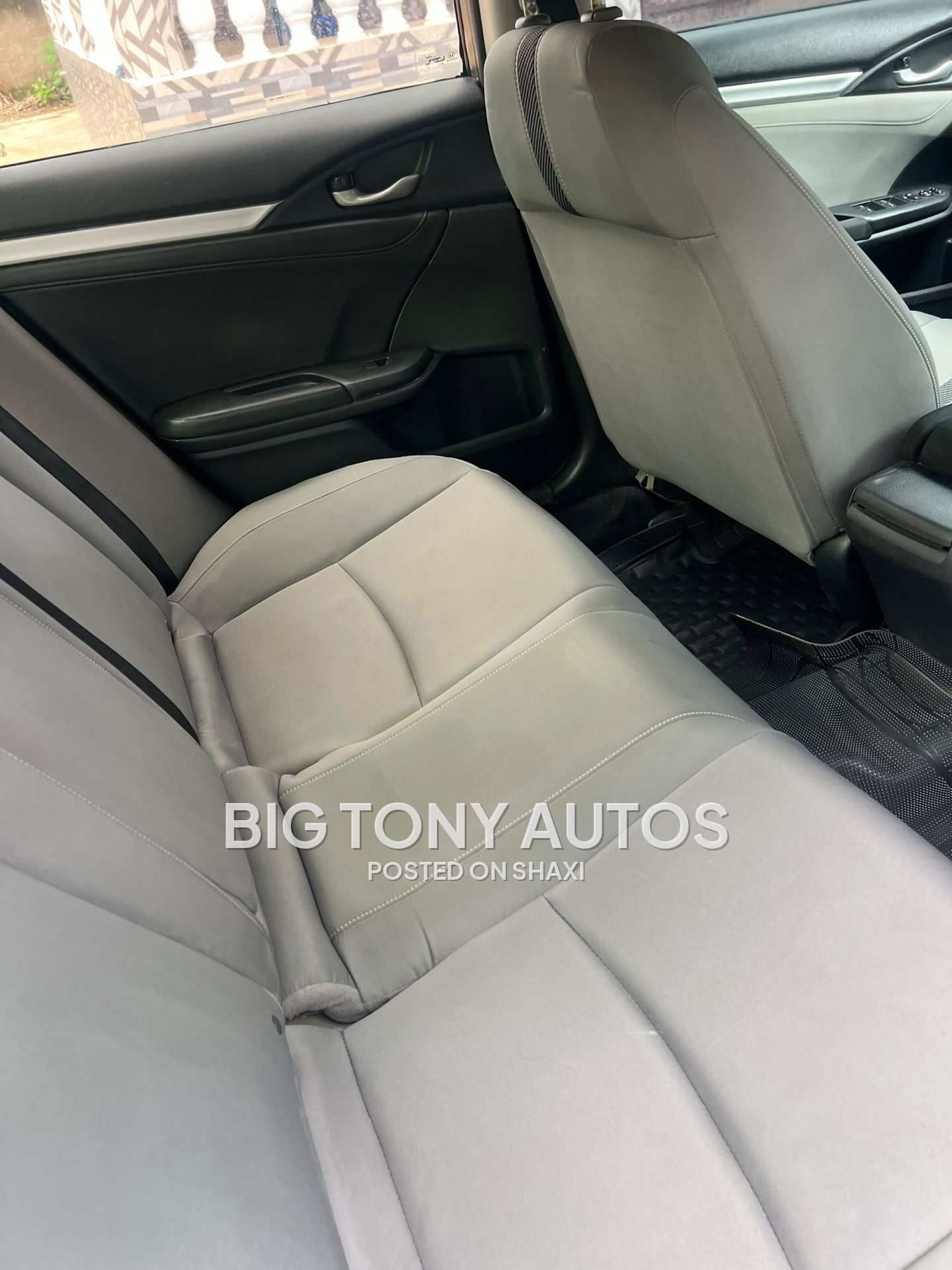 Honda civic 2017 model photo 5