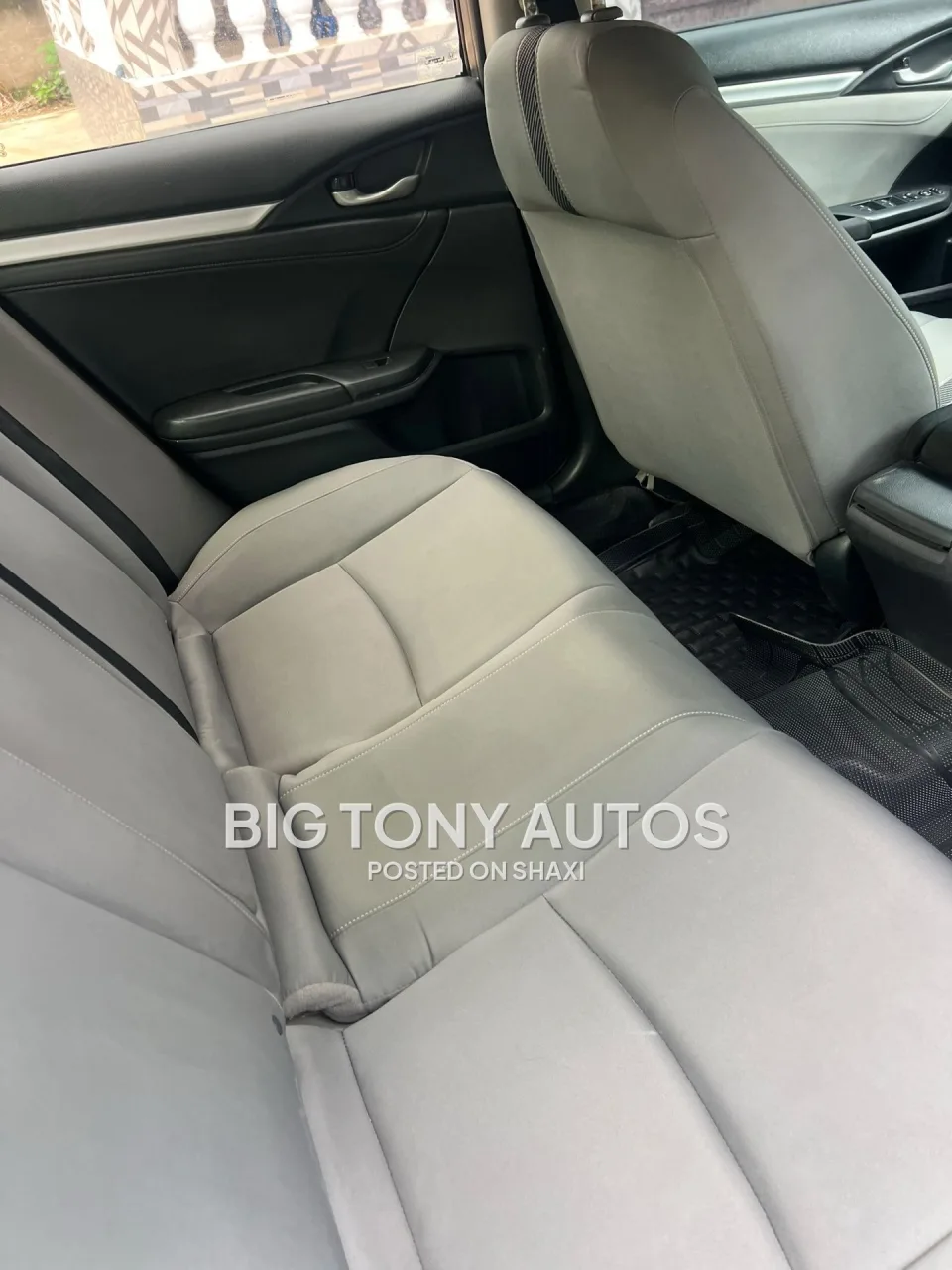 Honda civic 2017 model photo 5