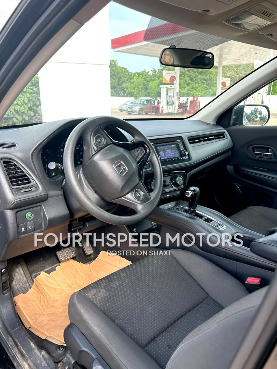 Honda Hrv LX 2019 model photo 4