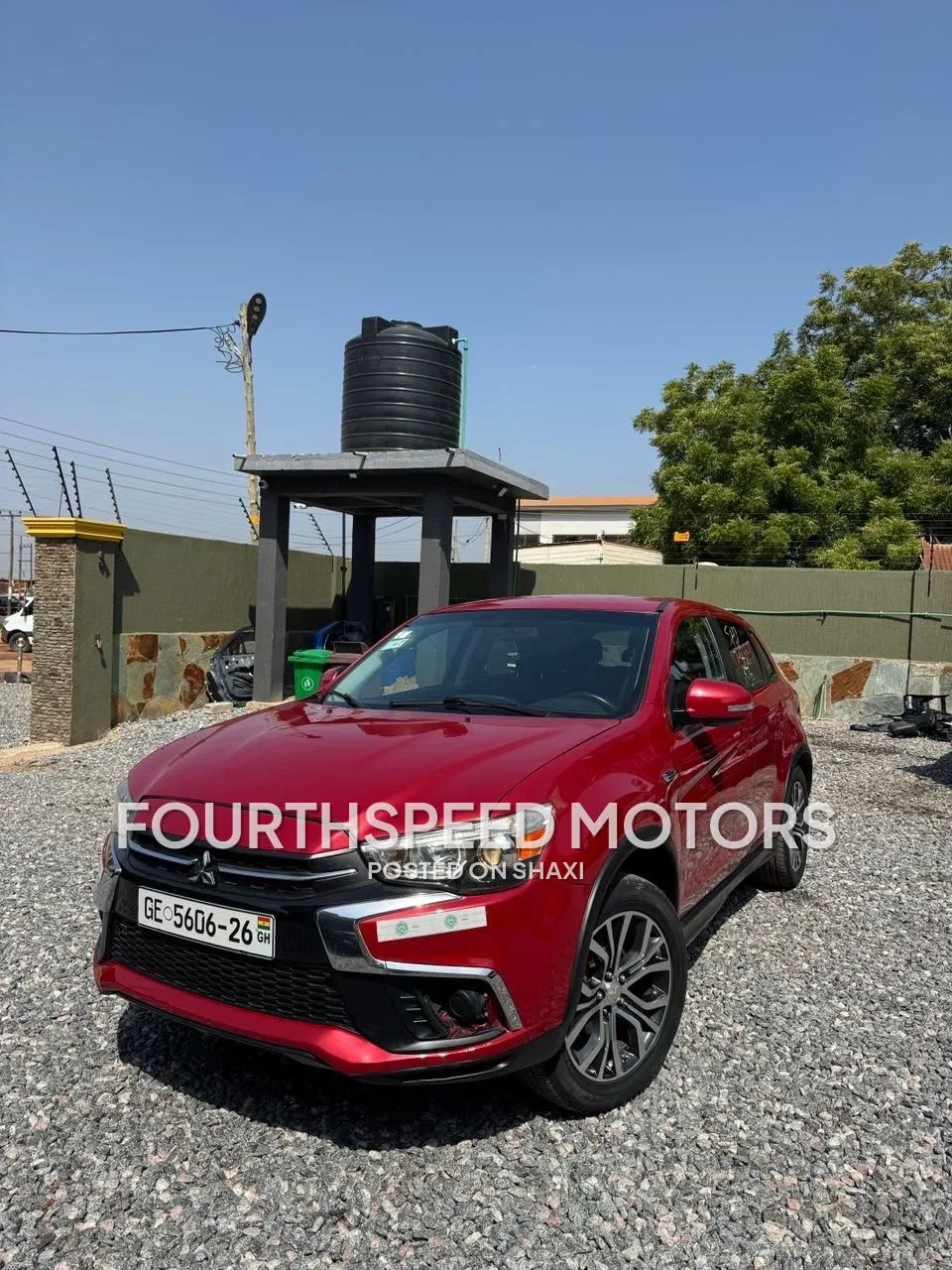 2018 Mitsubishi outlander photo 2