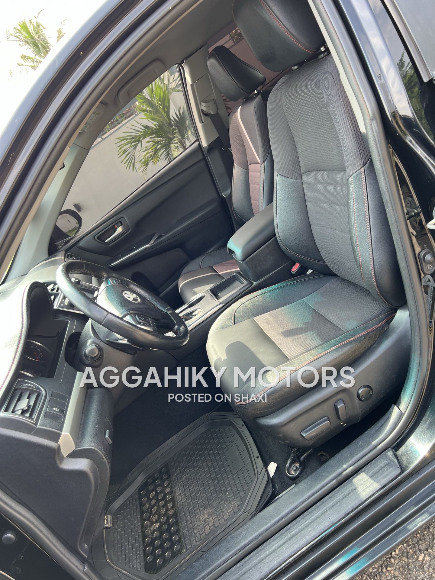Toyota Camry photo 5