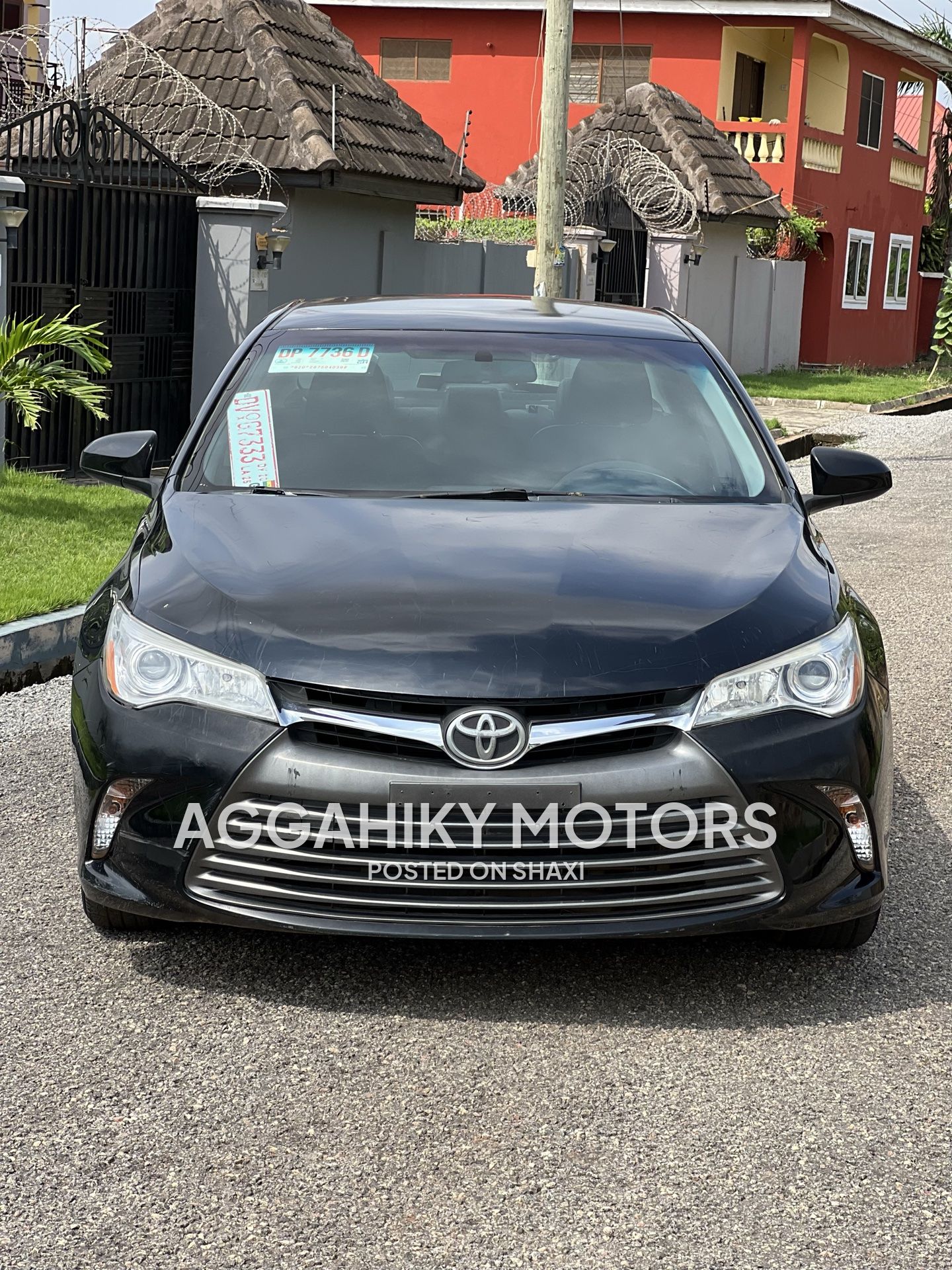 Toyota Camry photo 1