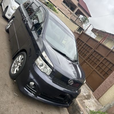2013 Toyota Voxy
