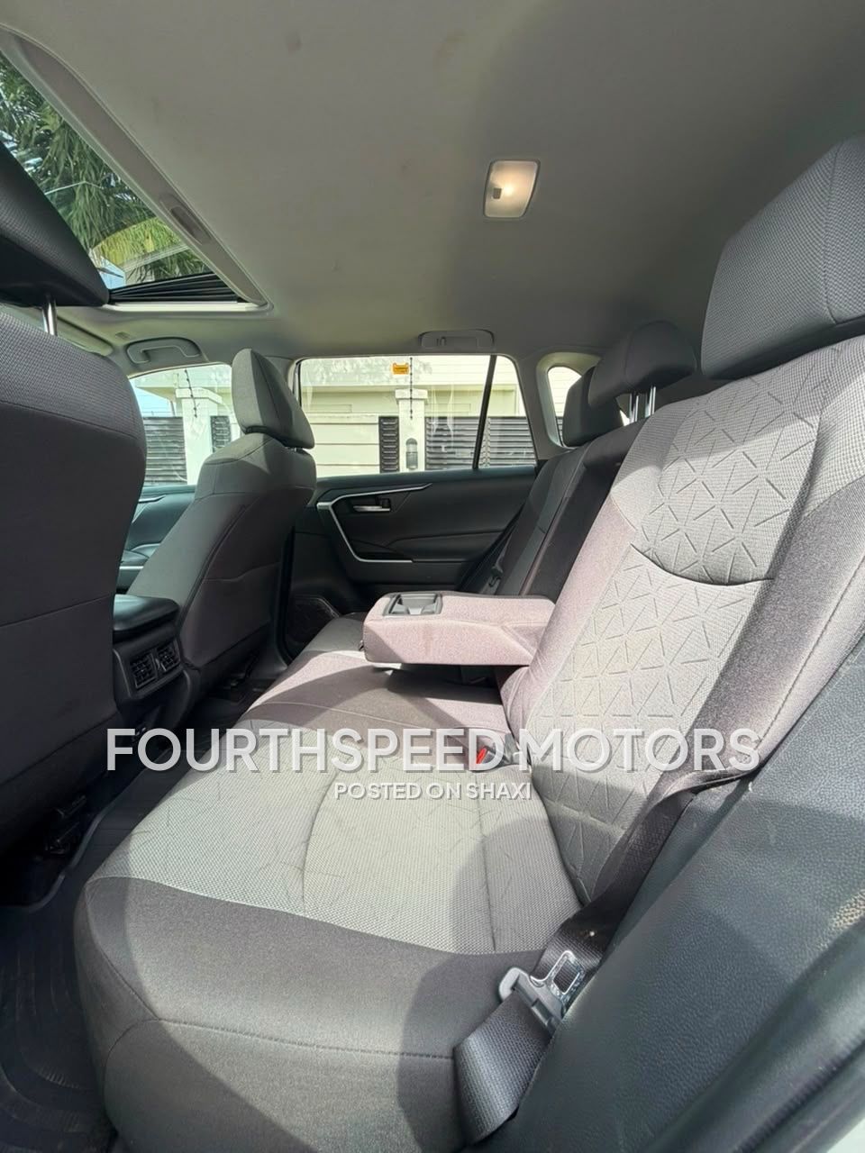 2023 Toyota RAV4 XLE photo 6
