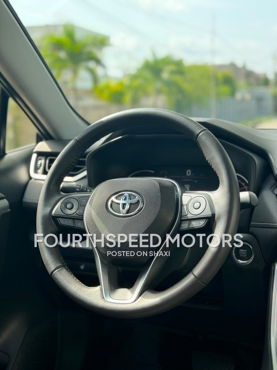 2023 Toyota RAV4 XLE photo 4