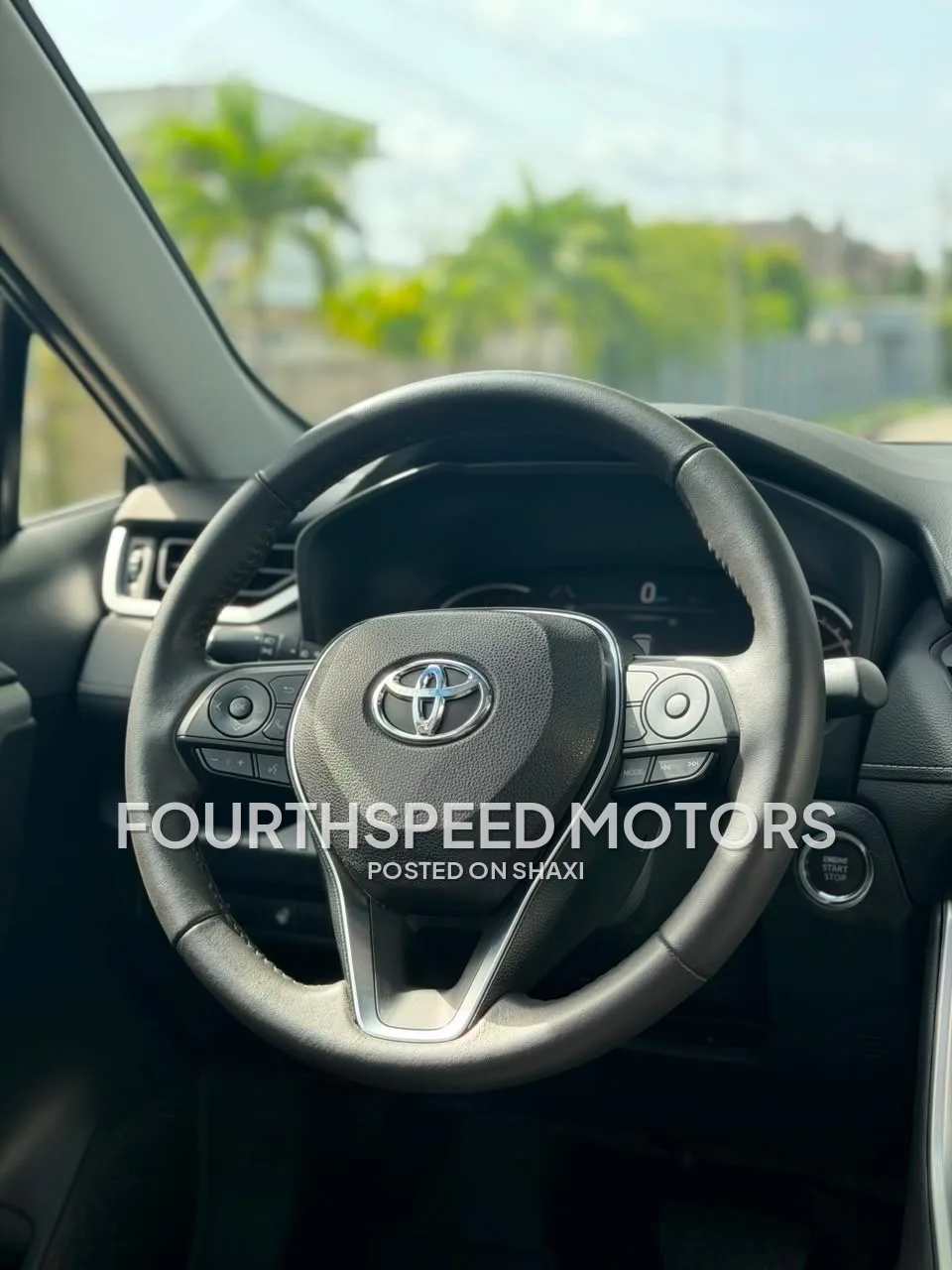 2023 Toyota RAV4 XLE photo 4