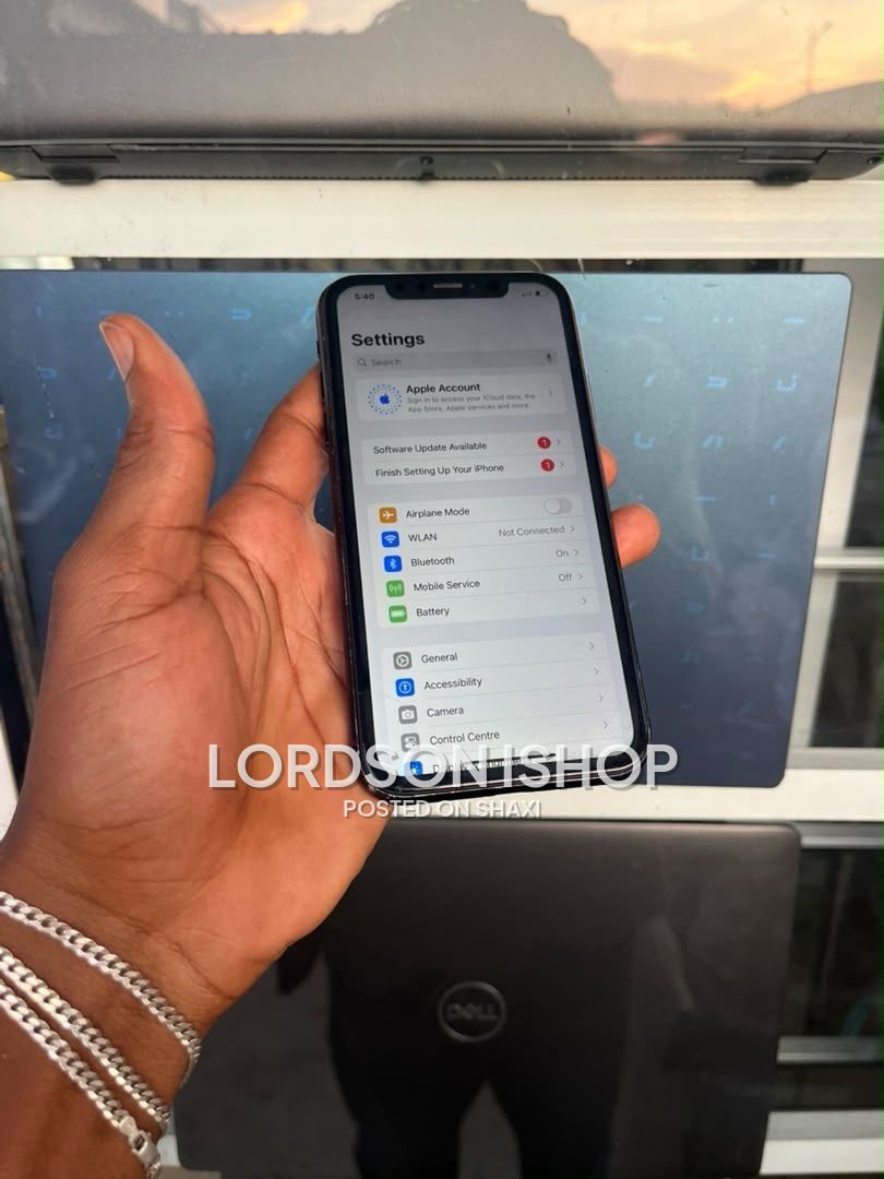 XR 64Gb neatly used Face ID Error photo 3