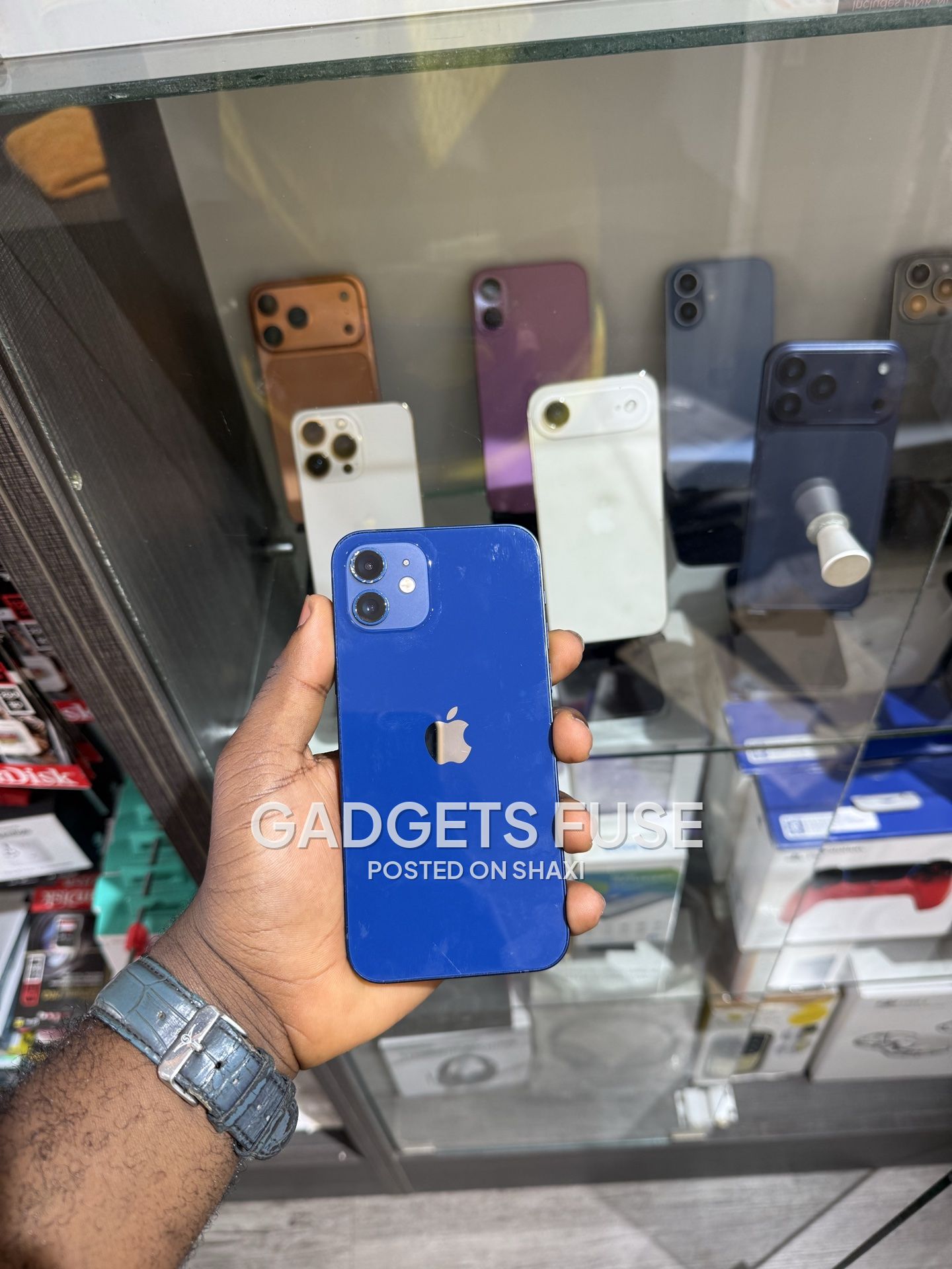 Iphone 12 64gig unlocked photo 1