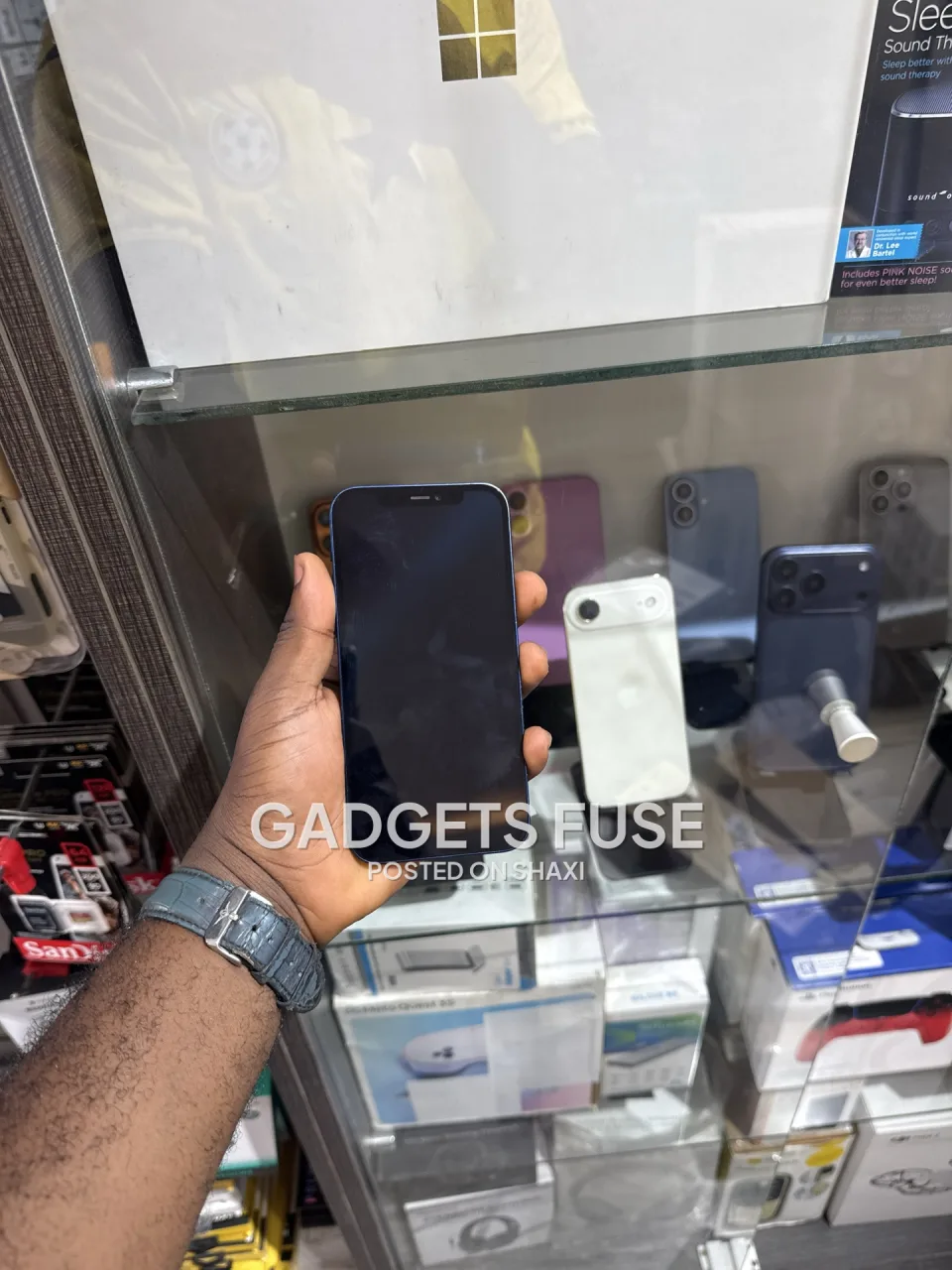 Iphone 12 64gig unlocked photo 2
