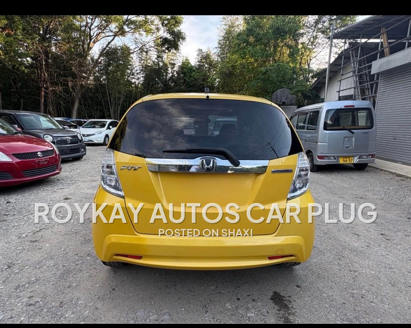 Honda Fit photo 2