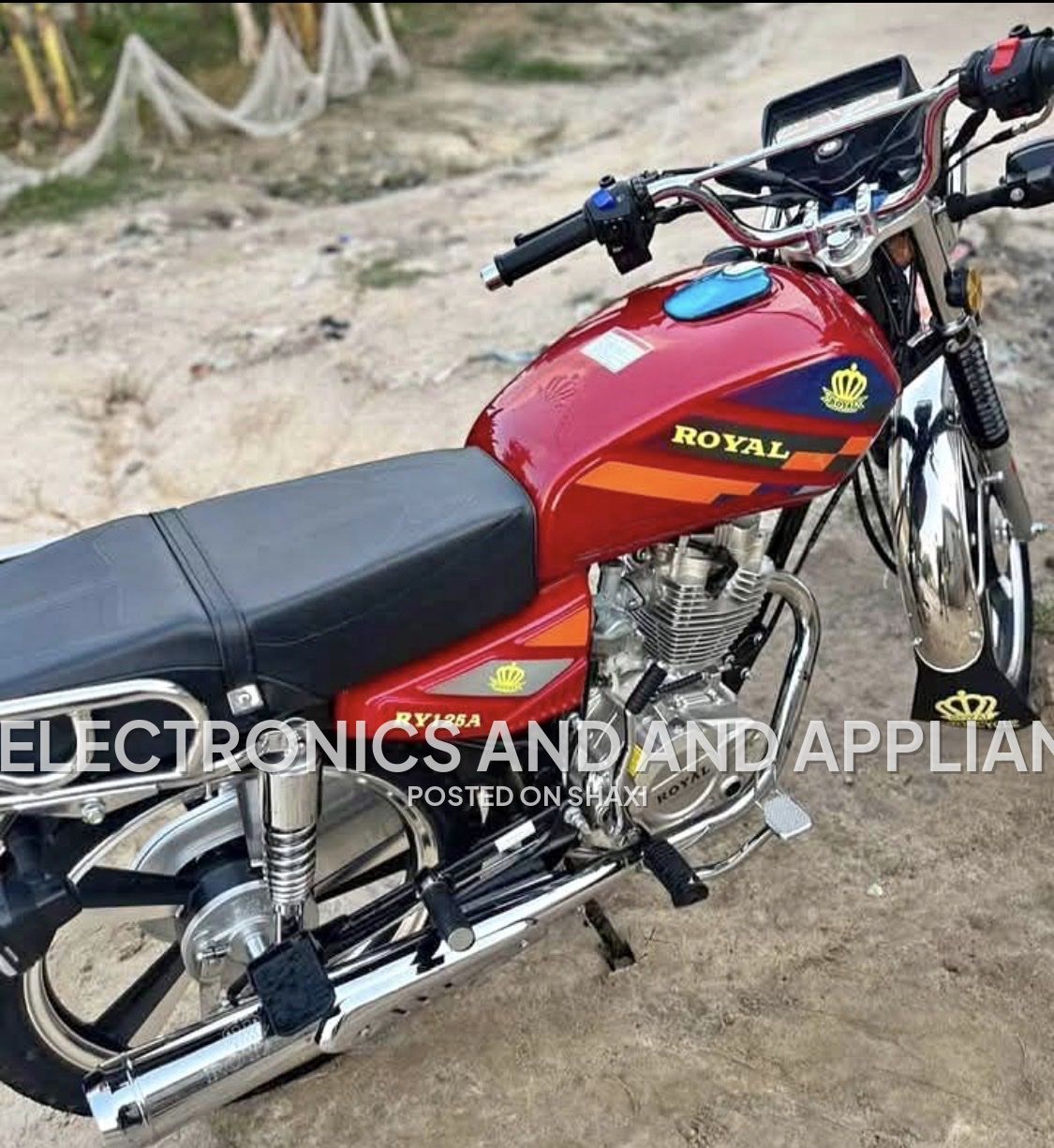 Royal 125 motorbike photo 2