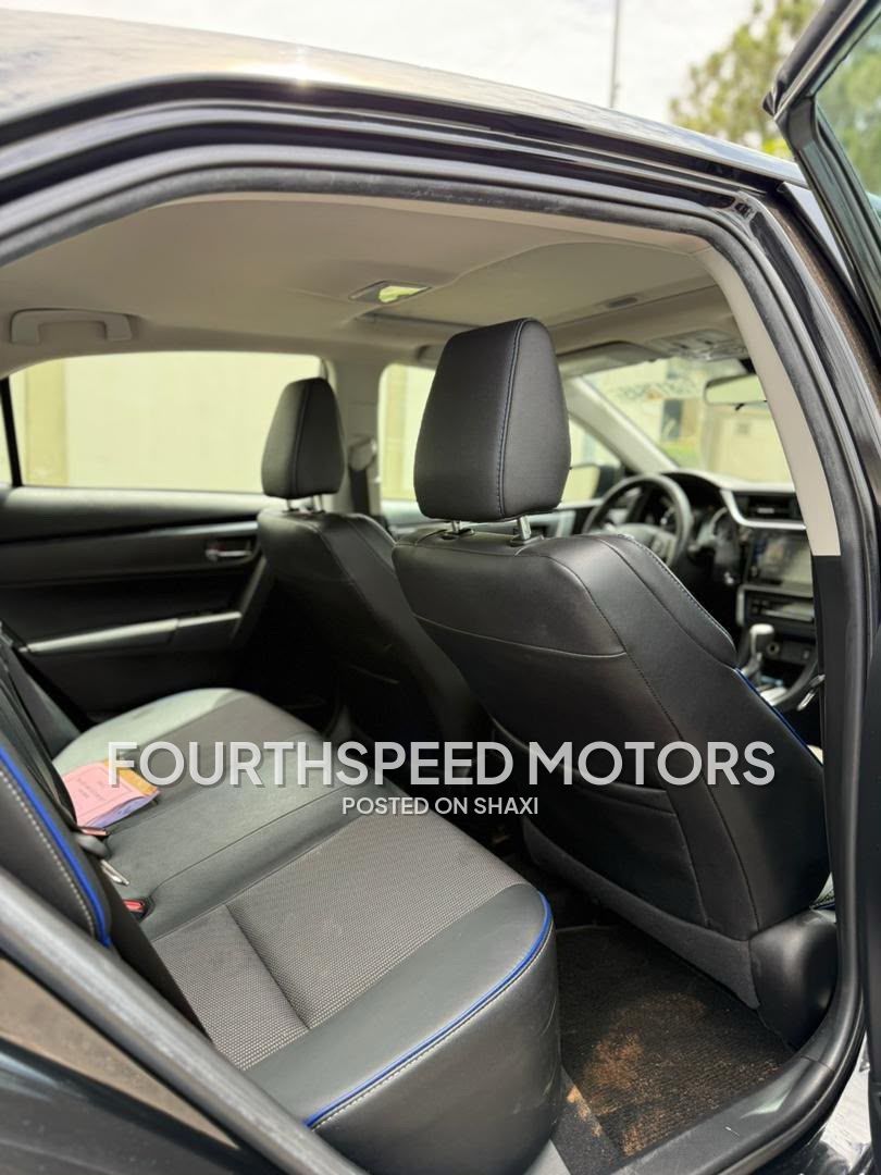 2019 Toyota Corolla SE photo 4
