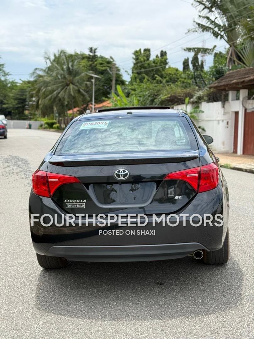 2019 Toyota Corolla SE photo 6