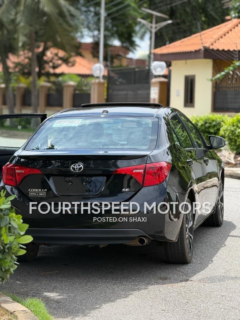 2019 Toyota Corolla SE photo 7